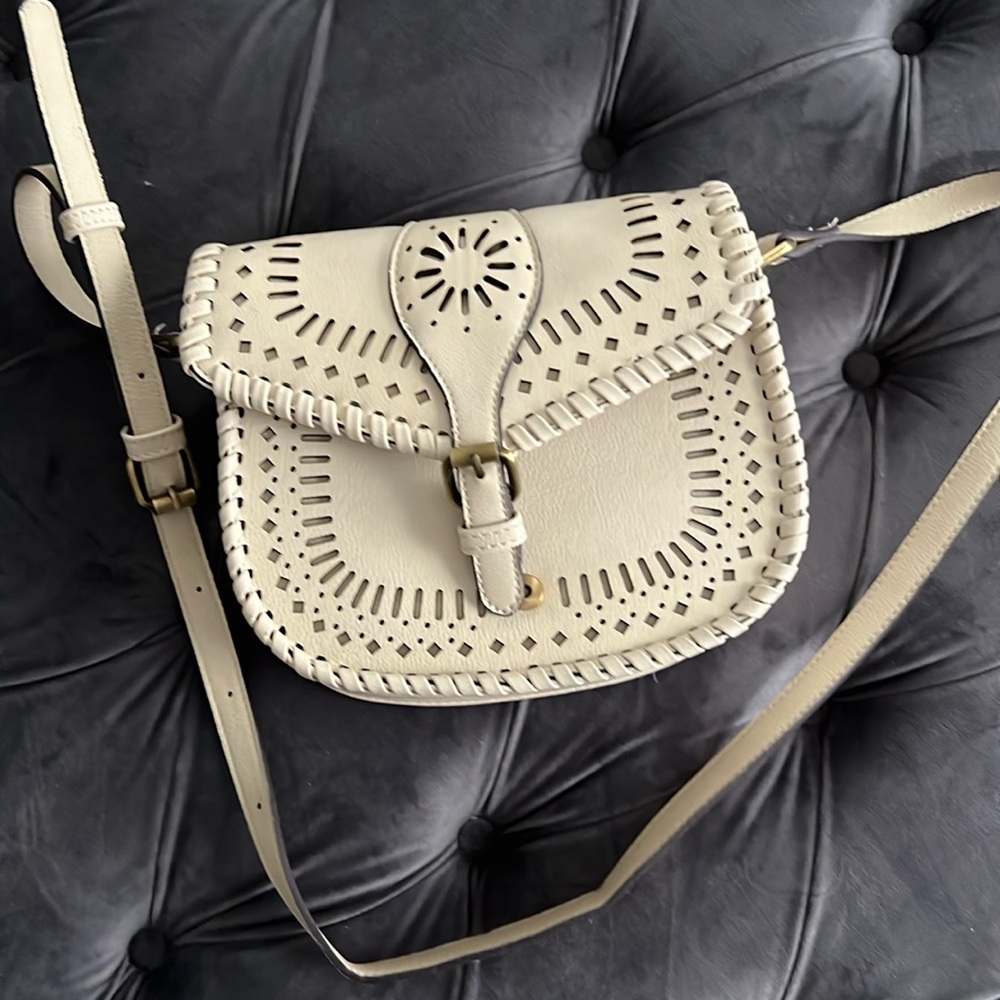 SOLE SOCIETY CREAM CROSSBODY SATCHEL BAG W/ ADJUSTABLE SHOULDER STRAP PURSE